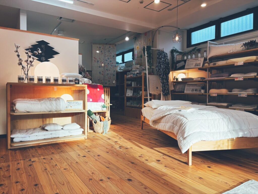 眠りの森溝口の店内